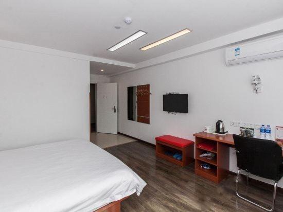 Thank Inn Chain Hotel Anhui Bengbu South Railway Station エクステリア 写真